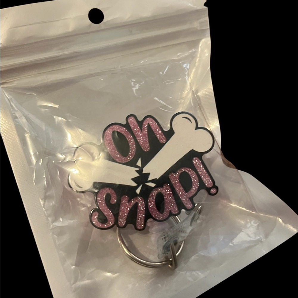 On Snap! Pink Glitter Badge Reel